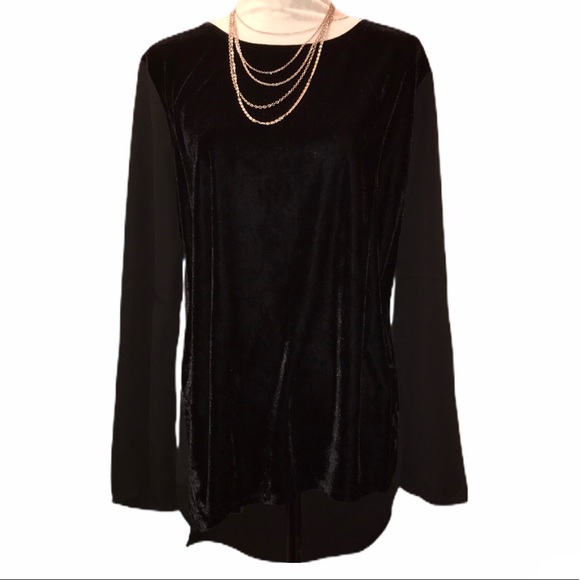NWT *PLUS* Black Velvet Bell Sleeve Blouse - XXL - Picture 5 of 13